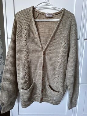 Kambern Women's V-Neck Cable Pocket Cardigan - Taupe